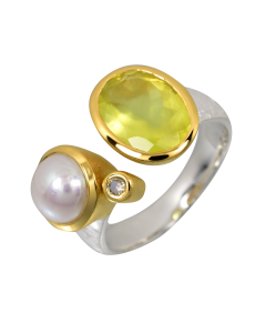 Vergnüglicher Ring mit Prehnit, Perle und Diamant, teilvergoldet