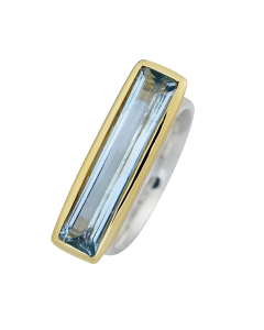 Stilvoller Ring mit Aquamarin, vergoldet