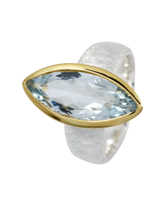 Geschmackvoller Ring mit Aquamarin, teilvergoldet