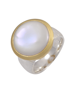 Beeindruckender Ring mit Perle, teilvergoldet